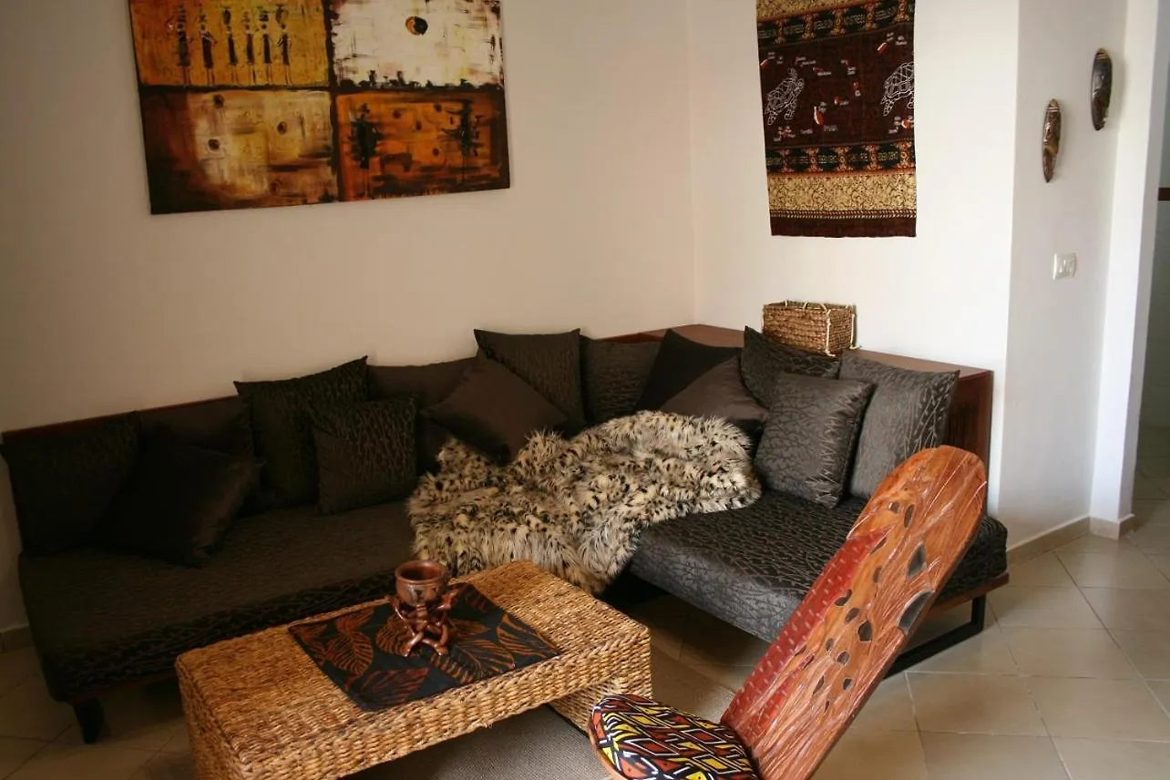 African Lounge, Moradias Laranja Santa Maria Apartment